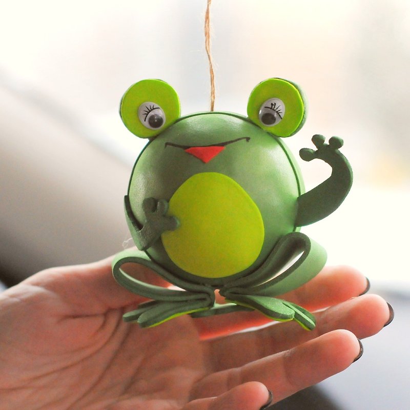 Funny hanging frog figurine Car ornament. Cute car accessories. Car mirror decor - 玩偶/公仔 - 防水材質 綠色