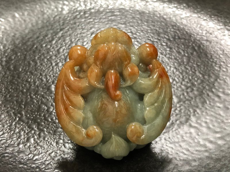 Guaranteed to consecrate the flying Pixiu to attract wealth. Pixiu pendant small ornaments natural A goods Burmese jade jade red jade - พวงกุญแจ - หยก หลากหลายสี