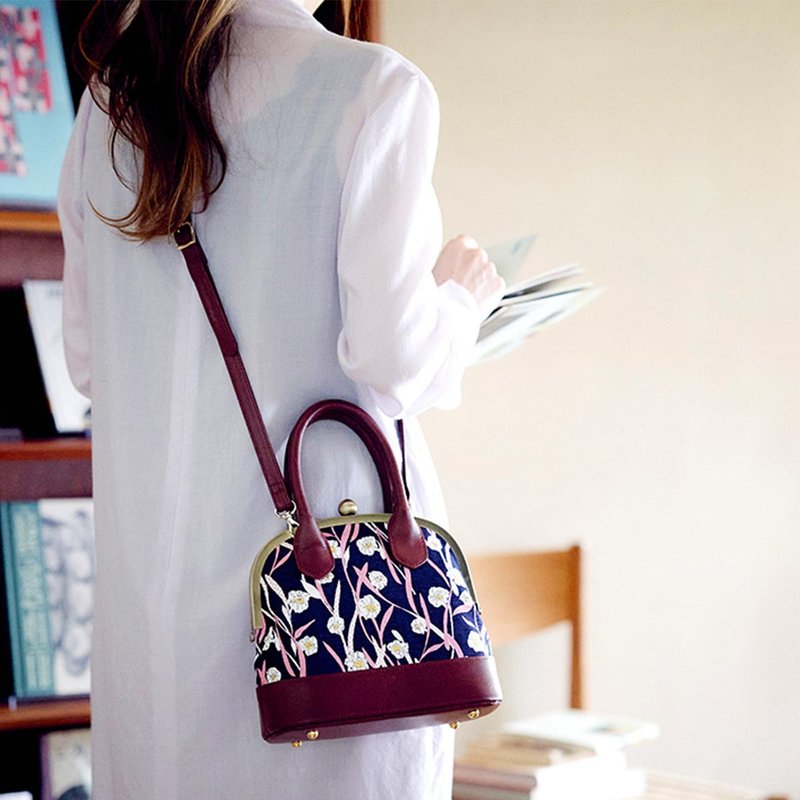 ino-kichi hand-printed Silk 2-way Gamaguchi Bag 'Star bouquet'  handbag - กระเป๋าถือ - ผ้าไหม สึชมพู