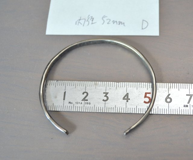 Titanium bangle・チタンバングル=内に緑青色=内径52ミリ・楕円