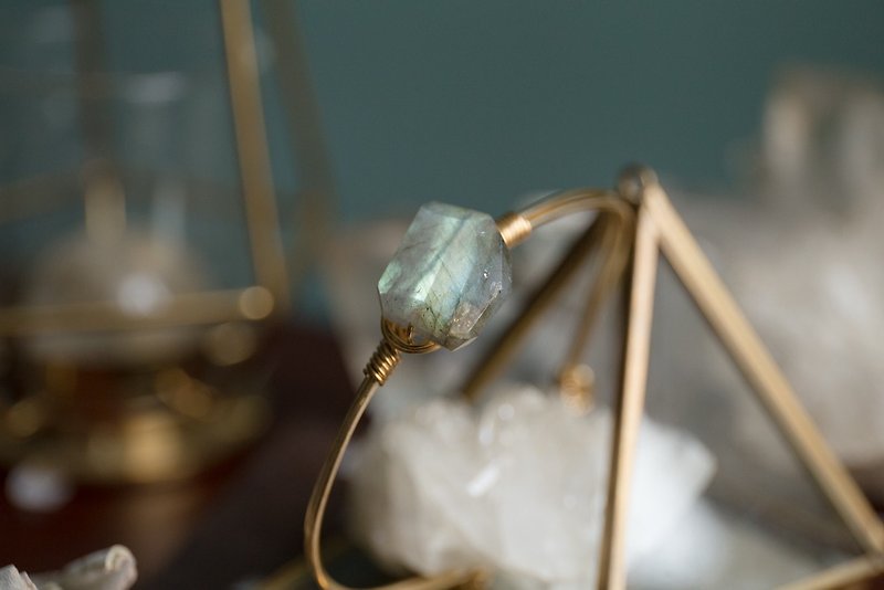 大顆不規則天然拉長石銅線手環 一物一圖 水晶 可轉手環顏色  - 手鍊/手環 - 寶石 藍色