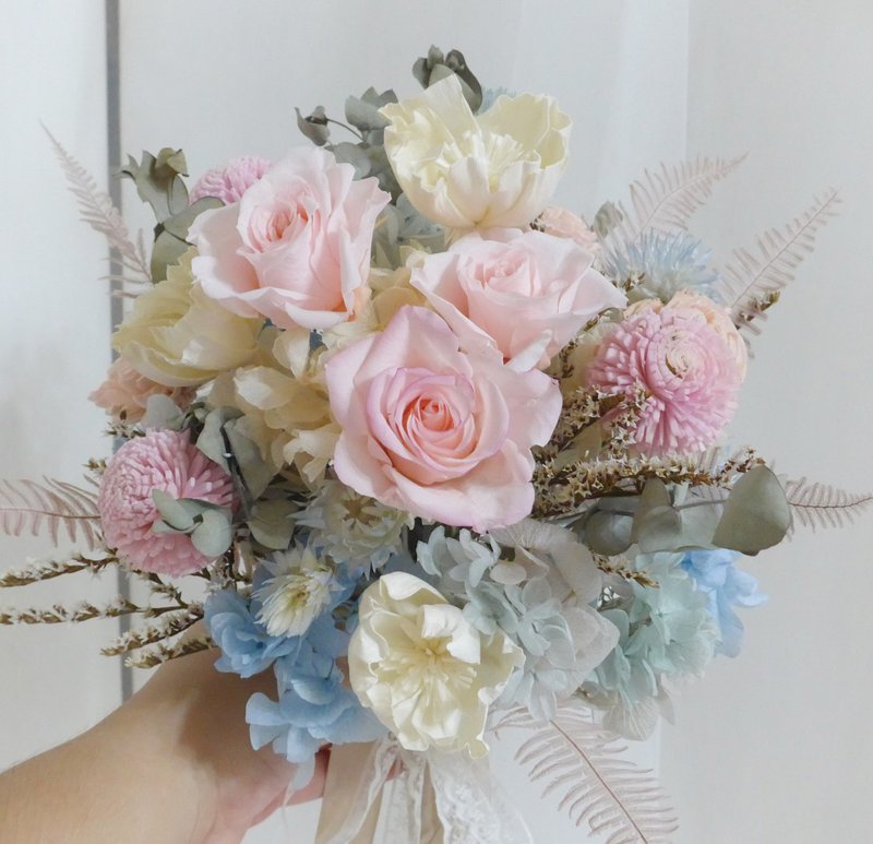 Classic Natural Style Preserved Flower Bouquet for Weddings, Proposals, Valentine's Day, Graduation, Teacher Appreciation Gifts, and Birthdays - ช่อดอกไม้แห้ง - พืช/ดอกไม้ สึชมพู