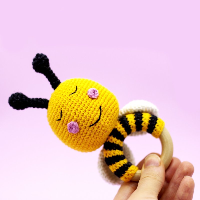 Bee toy, bee baby rattle, sunny the bee, organic eco newborn gift gender neutral - 嬰兒手鍊/飾品 - 其他材質 