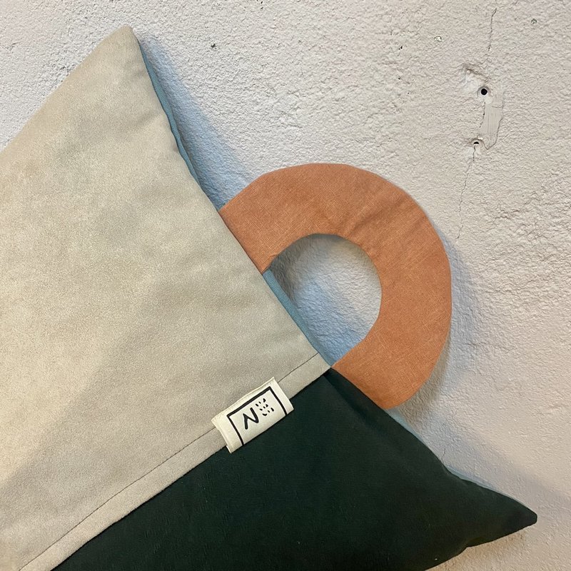 【ZhiZhiRen】Pillow Cover-Circle Contrast Color Collage-Handle - Pillows & Cushions - Cotton & Hemp Blue