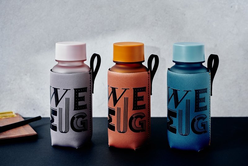 WEMUG Brew Bottle with filter, Coffee or tea drinkers - 365 Days - Mugs - Plastic Multicolor