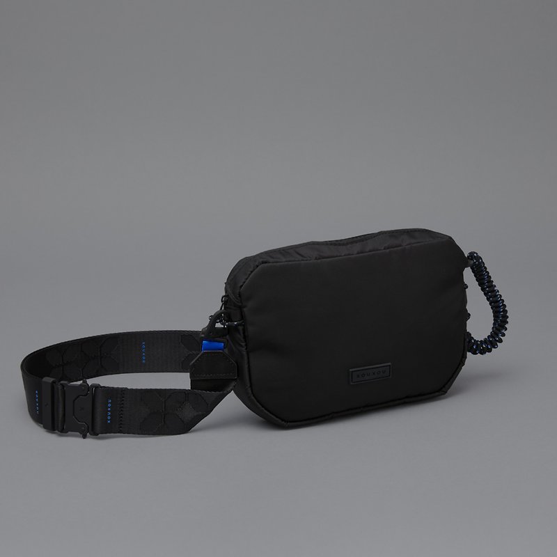 XOUXOU / CROSSBODY BAG機能斜背包-黑色Black - 側背包/斜背包 - 尼龍 黑色