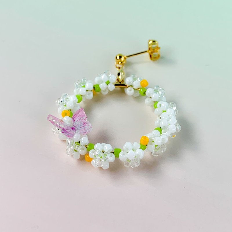 White clover flower crown and butterfly Clip-On[yellow] - Earrings & Clip-ons - Glass Yellow