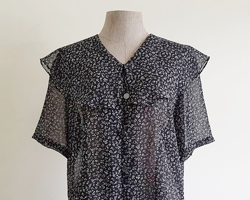 XL Vintage White Black Floral Print Sheer Chiffon Blouse Womens Short Sleeve Top - 女上衣/長袖上衣 - 聚酯纖維 黑色