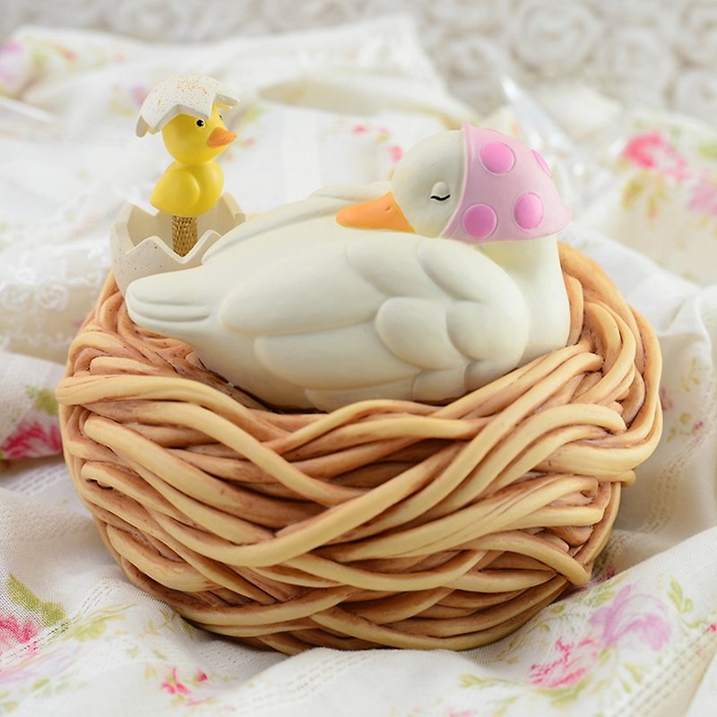 Cute duckling birth music box birthday gift home decoration moon gift Christmas exchange gift - Items for Display - Other Materials 