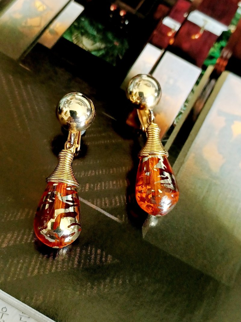 vintage jewelry three-dimensional orange glass ball pendant clip-on earrings - Earrings & Clip-ons - Other Metals 