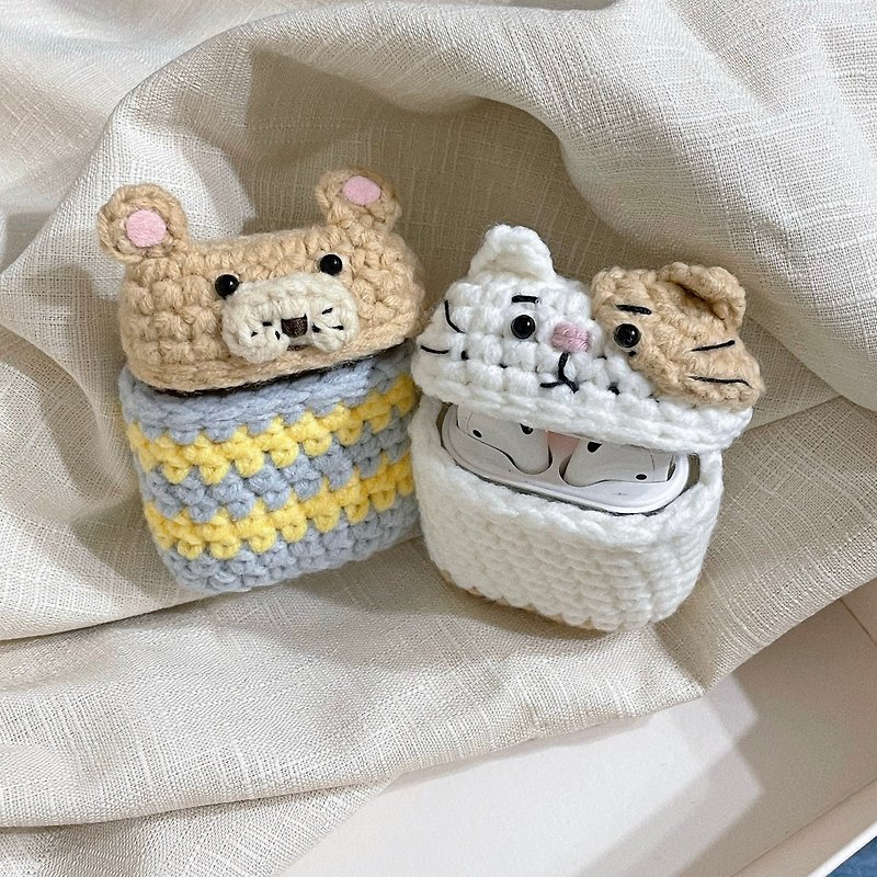 51's grocery | Bear and Cat at Work | airpods crochet headphone case - Headphones & Earbuds Storage - Other Materials 