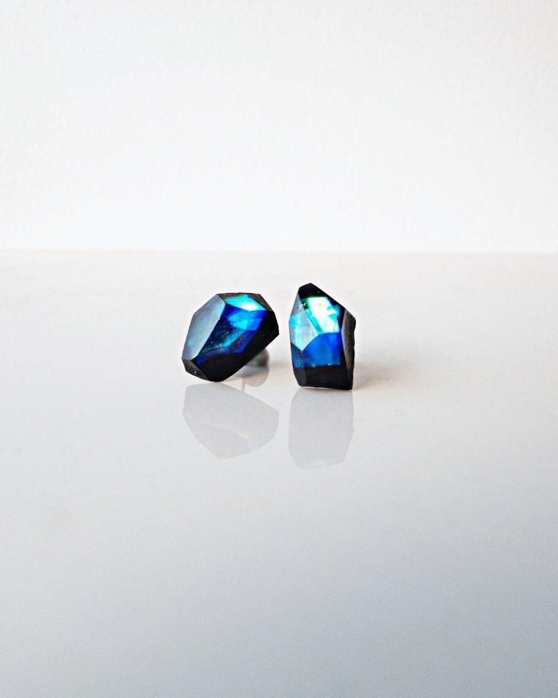 Frames earrings/crystals/Floating prism 1-a醫療鋼耳環 夾式耳環 耳夾 - 耳環/耳夾/耳骨夾 - 其他材質 藍色