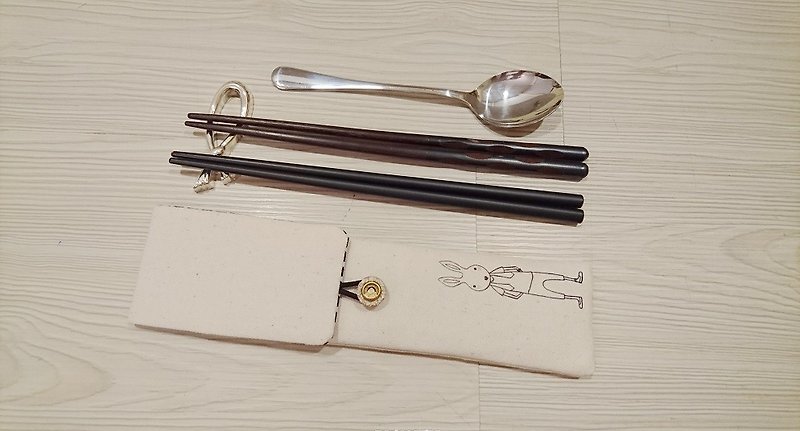 Eco-friendly tableware storage bag chopsticks bag combination chopsticks special double-layer chopsticks bag hand-painted Mr. Rabbit - ช้อนส้อม - ผ้าฝ้าย/ผ้าลินิน 