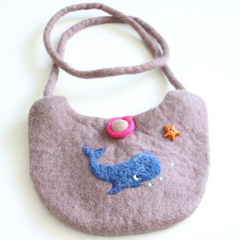 Whale wool felte bag - Messenger Bags & Sling Bags - Wool Gray