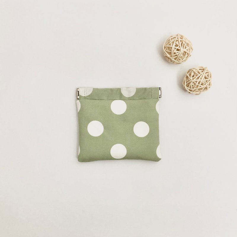 Customized fabric selection-handmade matcha white jade coin purse and small bag birthday gift - Coin Purses - Cotton & Hemp Multicolor