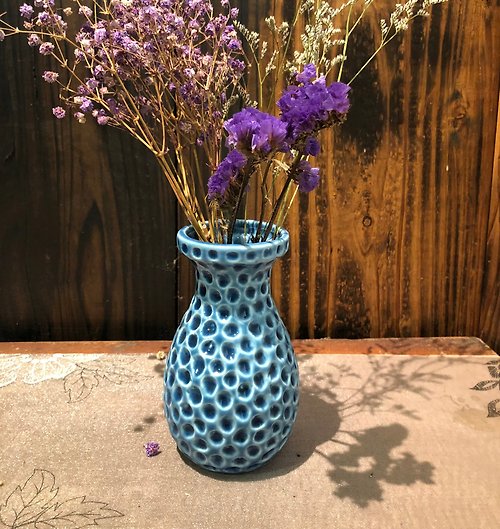八塗文創 陶瓷圓點刻紋造型 藍釉小花器 花瓶擺件 辦公桌 茶席