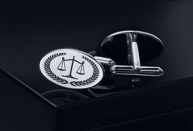 Lawyer gift, Lawyer Cufflinks silver 925, Scales of Justice Cufflinks Engraved - กระดุมข้อมือ - เงินแท้ สีเงิน