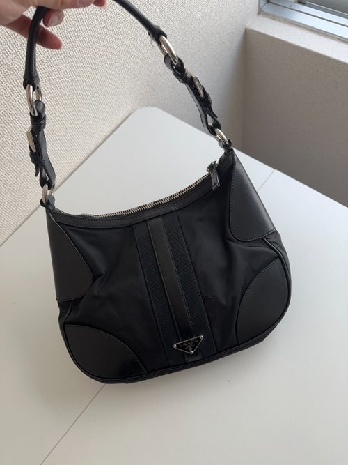 美品 プラダ 三角ロゴ ナイロン レザー トートバッグ ショルダーバッグ PRADA プラダ ショルダーバッグ ナイロン 三角 トライアングル