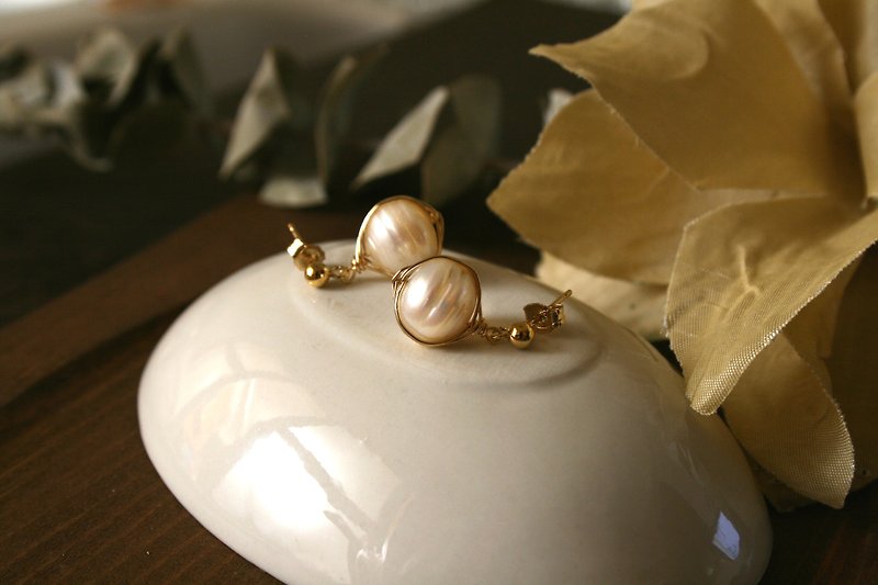 巴洛克珍珠耳環 可改夾式 手工繞線包鑲 ~學會愛 - 耳環/耳夾 - 珍珠 白色