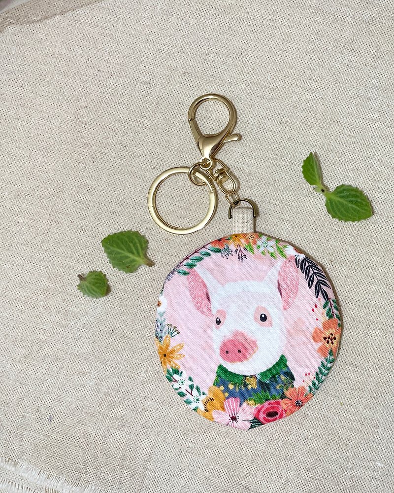 Handmade piggy key ring storage bag / wreath animals / farm friends / pink pig / Miacharro - ที่ห้อยกุญแจ - ผ้าฝ้าย/ผ้าลินิน สึชมพู