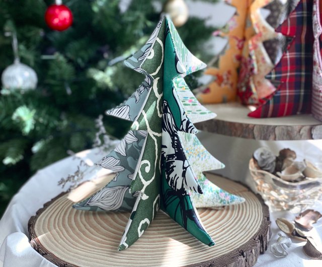 パッチワークのクリスマスツリーの座席配置 - ショップ