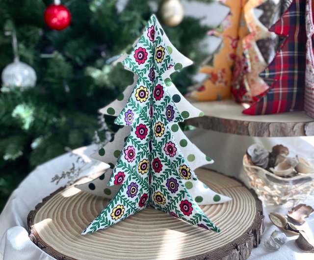 パッチワークのクリスマスツリーの座席配置 - ショップ