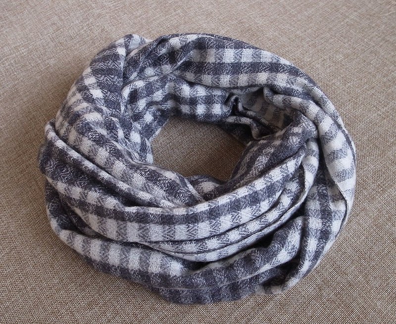 【Grooving the beats】Cashmere Stripes Shawl / Scarf / Stole Plaid Grey - Scarves - Wool Gray