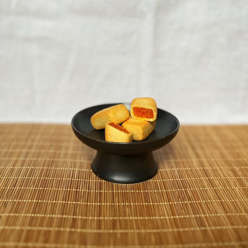 【玫泥手作】鳳梨酥黏土仿真模型/擺飾 - 擺飾/家飾品 - 黏土 黃色