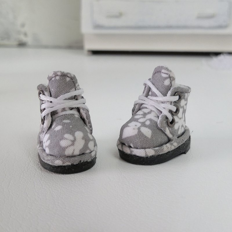 Shoes handmade Blythe doll. Grey boots lace up for Blythe dolls. Clothes Blythe - 公仔/玩偶 - 棉．麻 