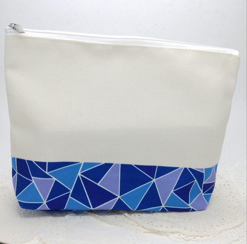 馬賽克圖案化妝袋 - 深藍色系 - 化妝包/收納袋 - 其他材質 藍色