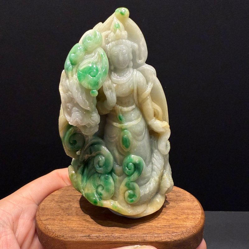 祥龍観音・雲海護世 天然翡翠彫刻 84.6×46.3×32mm - その他 - 翡翠 