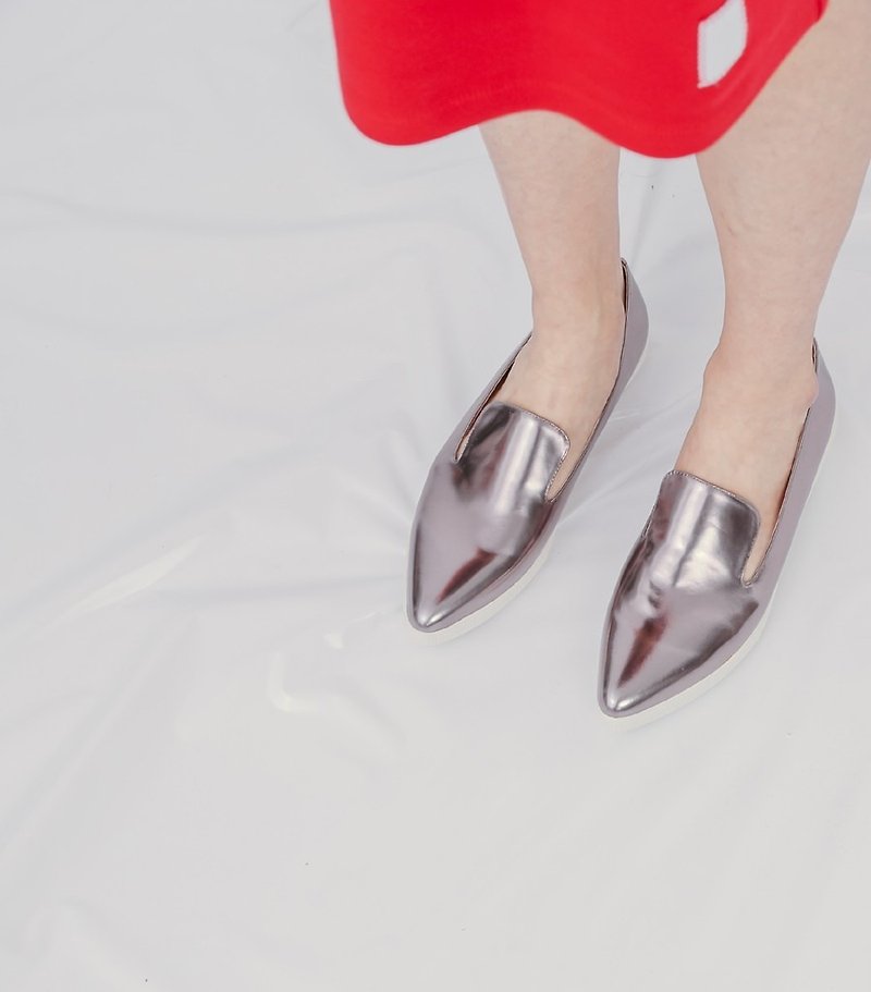 Soft leather pointed leather slipper metal silver - รองเท้าลำลองผู้หญิง - หนังแท้ สีเงิน