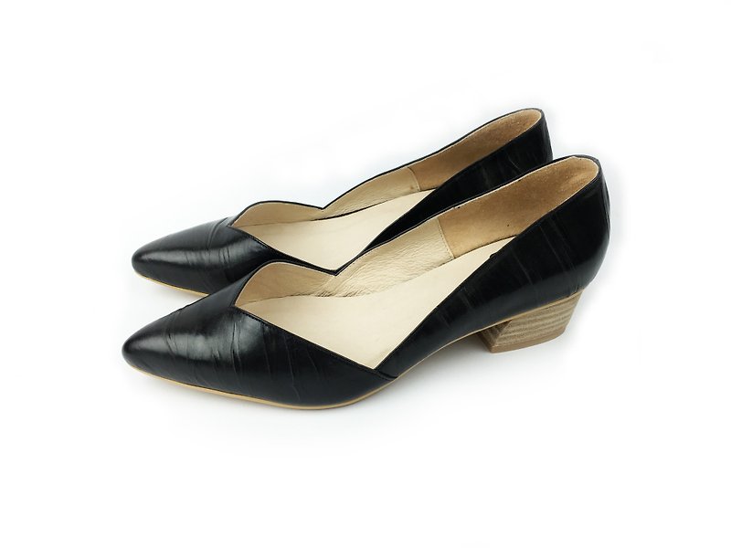 Classic Girl Series No.1  BECKY / Morning Glory - Black wrinkled texture leathe - High Heels - Genuine Leather Black