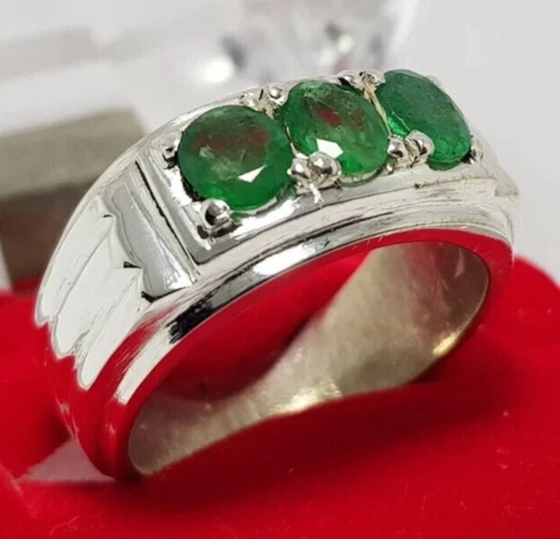 Panjsher Emerald Rings for men Multistone mens Emerald wedding band unisex gift - 戒指 - 寶石 綠色