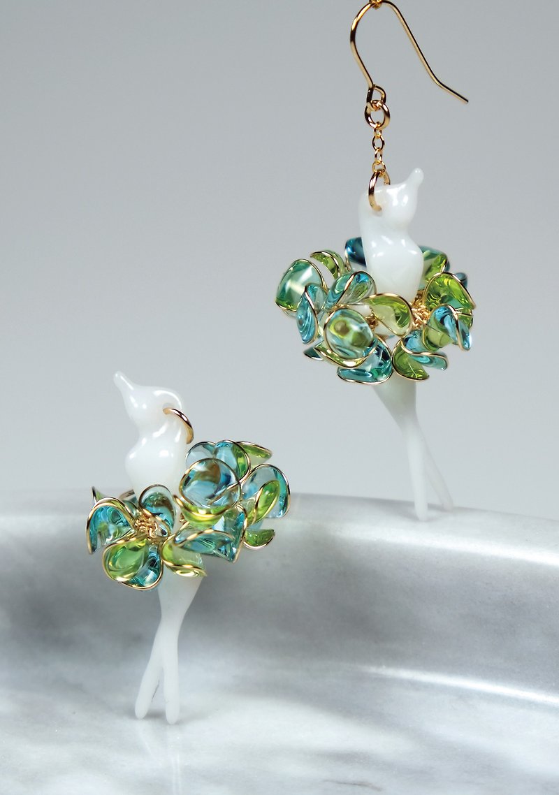 Golden Flow Handmade Jewelry Ballet Actress Series Earrings/Ear Clip NO.030 - Earrings & Clip-ons - Resin Green