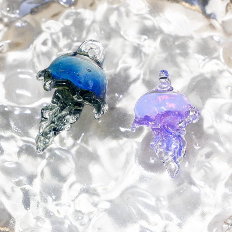 Jellyfish shaped necklace (multiple colors available) - สร้อยคอ - แก้ว หลากหลายสี