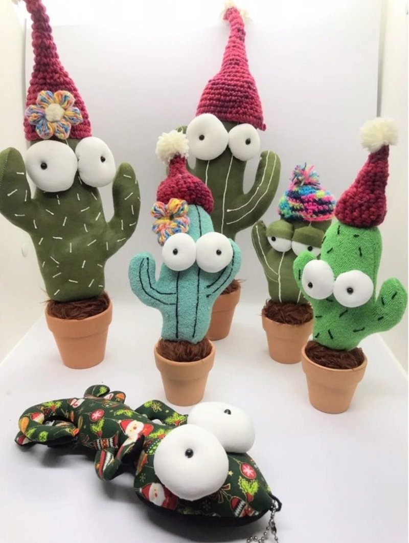 Handmade cactus decorations/Christmas gifts/Exchange gifts - ตุ๊กตา - ผ้าฝ้าย/ผ้าลินิน สีเขียว