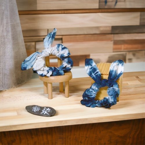 藍染めシュシュ（2個セット、色は選べません） - ショップ