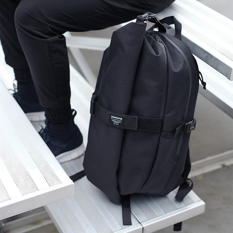 Unfound Backpack - リュック + サコッシュ / 黒 - リュックサック - 防水素材 ブラック