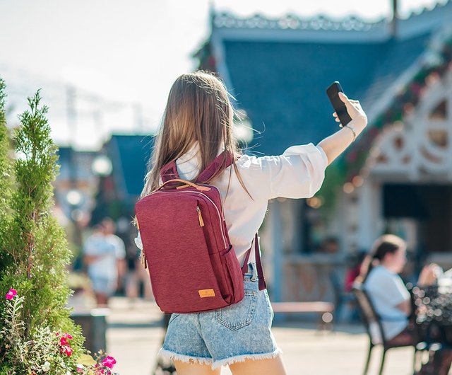 Siena Pro 13 Smart Backpack - Red | Backpack for work, commuting and travel  is water repellent - Shop nordace Backpacks - Pinkoi