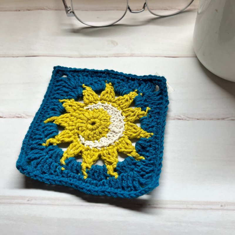 Knitted Coaster Crocheted Coaster Wool Coaster Sun and Moon - ที่รองแก้ว - ผ้าฝ้าย/ผ้าลินิน สีน้ำเงิน