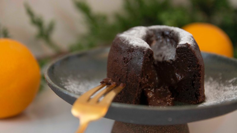香橙熔岩巧克力蛋糕  純素可食 - 蛋糕/甜點 - 新鮮食材 咖啡色