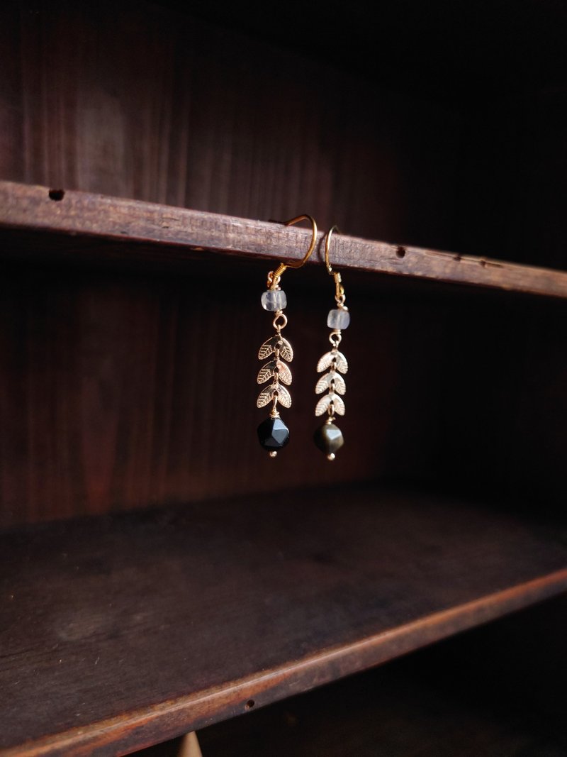 Ore crystal earrings_Midnight chess game_Ear hook ear Clip-On jewelry_Natural stone ore_14K gold-filled - ต่างหู - คริสตัล 