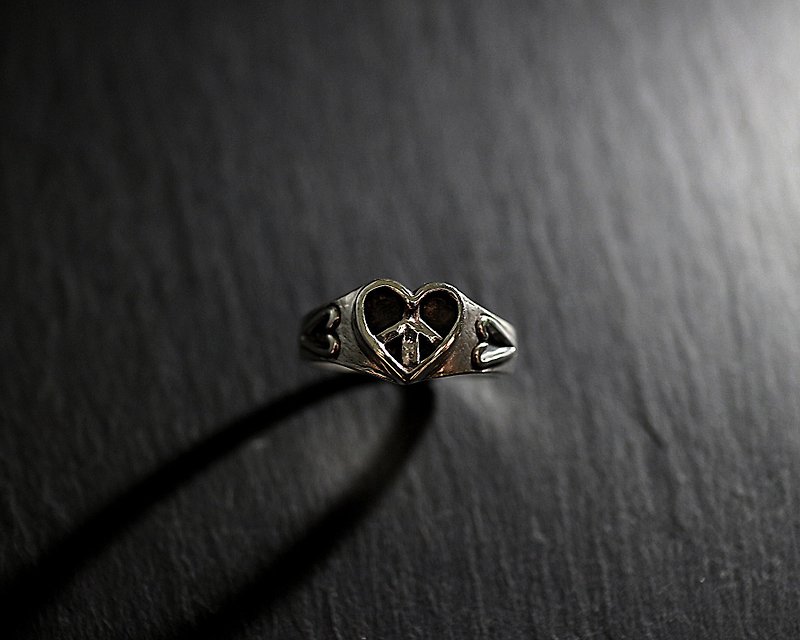 Love & Peace sterling silver ring of love and peace - แหวนทั่วไป - เงินแท้ 