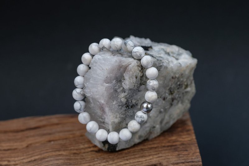 Meteorite bracelet with white marble, Muonionalusta meteorite - Bracelets - Other Materials White