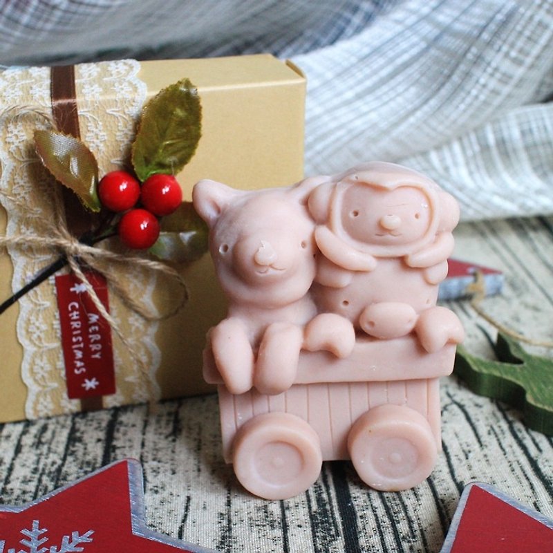 Handmade Christmas Train] [Leian Bo. Christmas gift exchange │ │ │ gift soap oil soap - ครีมอาบน้ำ - วัสดุอื่นๆ สึชมพู