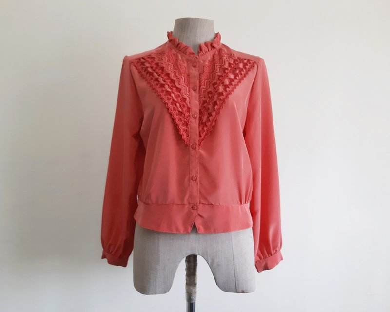 Medium Vintage Pink Ruffle Collar Blouse Womens Long Sleeve Embroidered Top M - 女上衣/長袖上衣 - 聚酯纖維 粉紅色