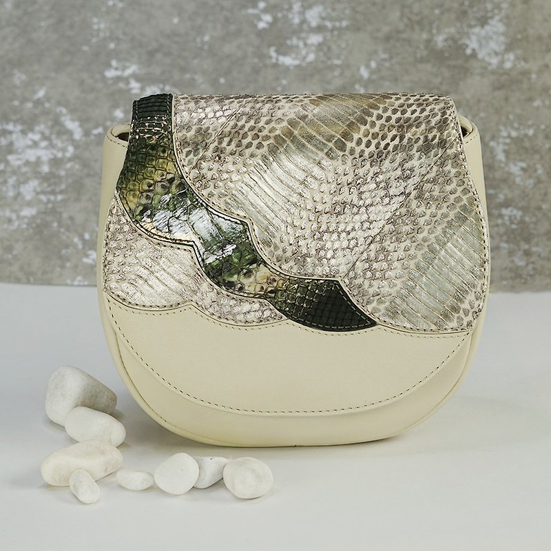Italian hand-painted snake skin beige small round bag - Messenger Bags & Sling Bags - Genuine Leather 