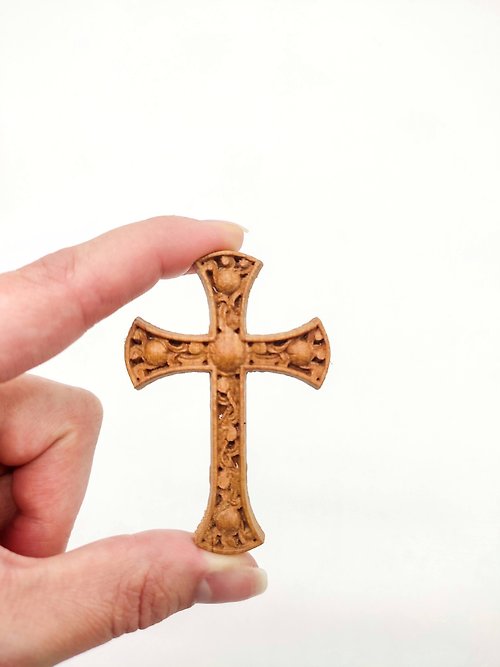 AndyCarver Smll carved wooden cross, Catholic cross,Jesus Christ wooden cross, Crucifix