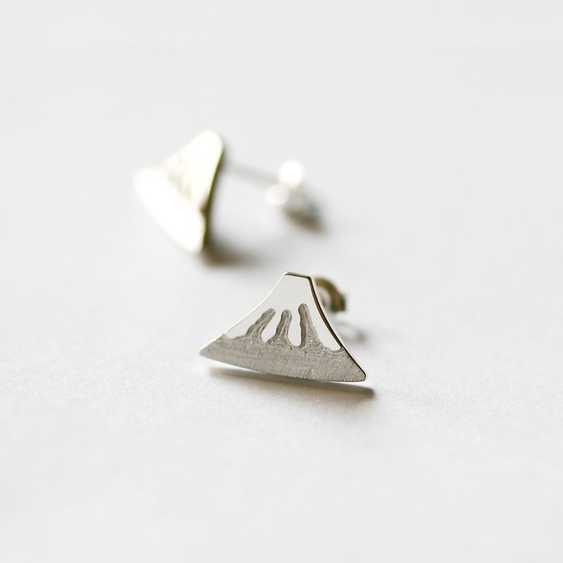 其他金屬 耳環/耳夾 灰色 - Mt. Fuji Miniature Earrings Silver 925